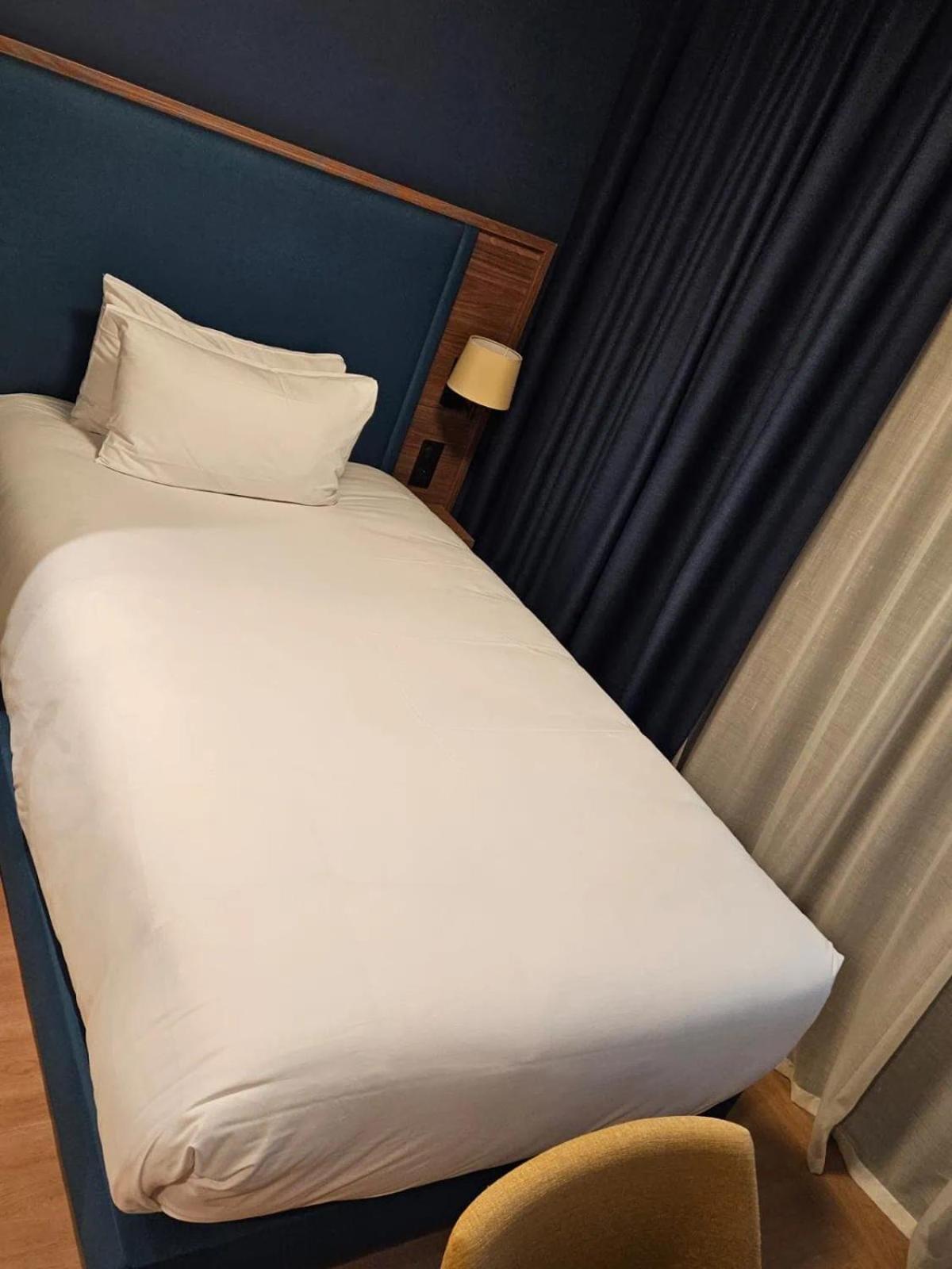 De La Cite Hotel